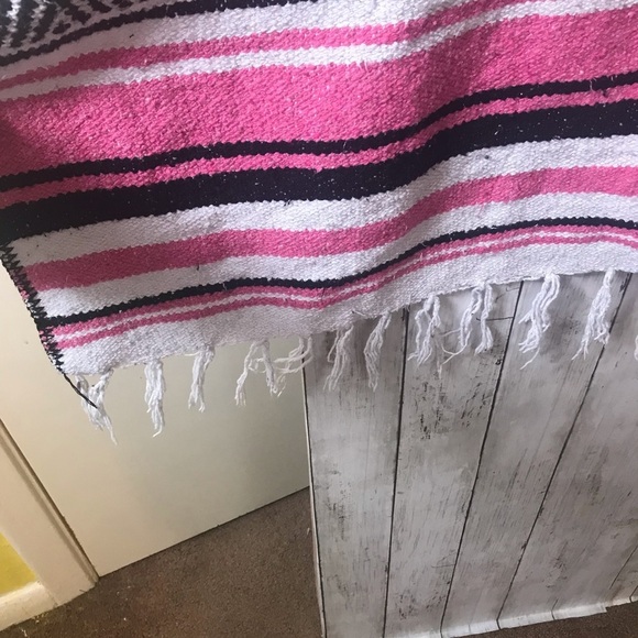 Mexican Falsa Blanket Throw Rug by BlackCanyon Outfitters - Picture 5 of 9